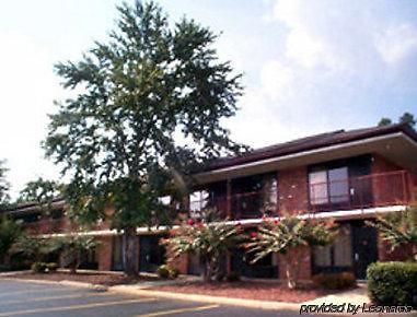Super 8 La Grange Hotel Bagian luar foto